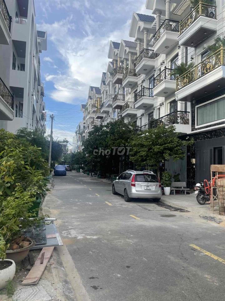 nhà phố mới đường nguyễn văn quá q12