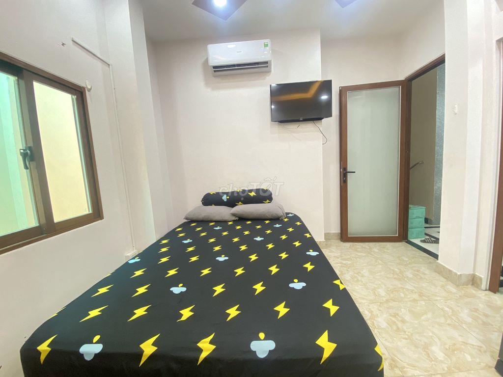 🏠 PHÒNG  5TR3 – CÓ THANG MÁY – SÁT UEF, GẦN QUẬN 1