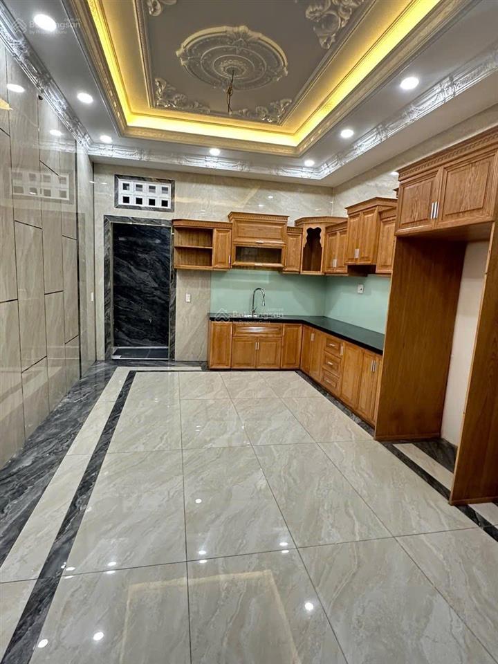 Bán nhà 85/112 bình thành, bình tân 4 x 15m 4 lầu hẻm 10m kinh doanh giá 6 tỷ
