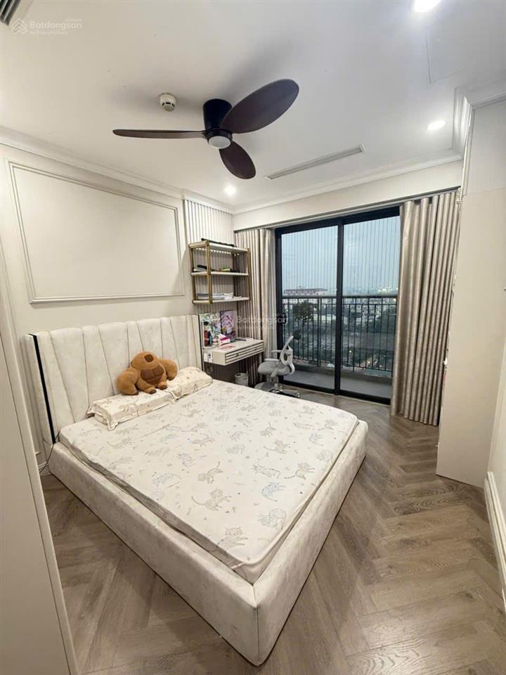 Bán căn 116m2 đông nam full nội thất mới, đẹp nhất berriver  tầng trung đẹp, sẵn sổ giao dịch ngay