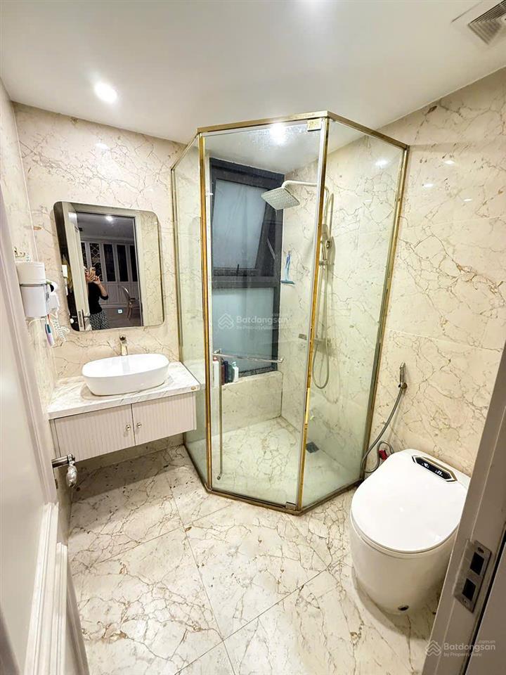 Bán căn 116m2 đông nam full nội thất mới, đẹp nhất berriver  tầng trung đẹp, sẵn sổ giao dịch ngay