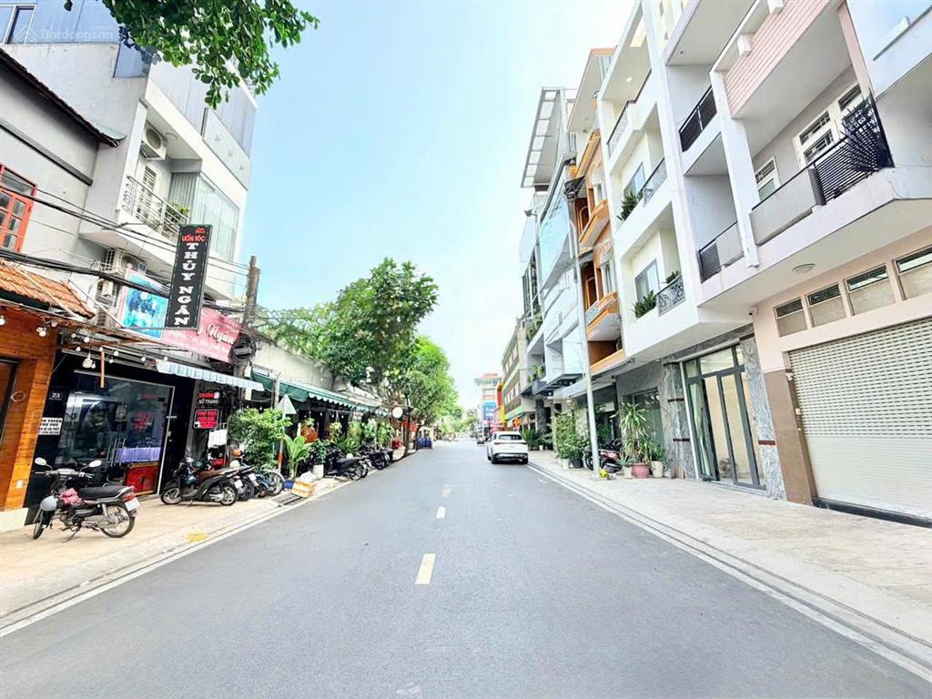 Mẫu nhà đẹp mt trương vĩnh ký  xây đẹp, rất tâm huyết (8x17m, 5 tầng thang máy) chính chủ