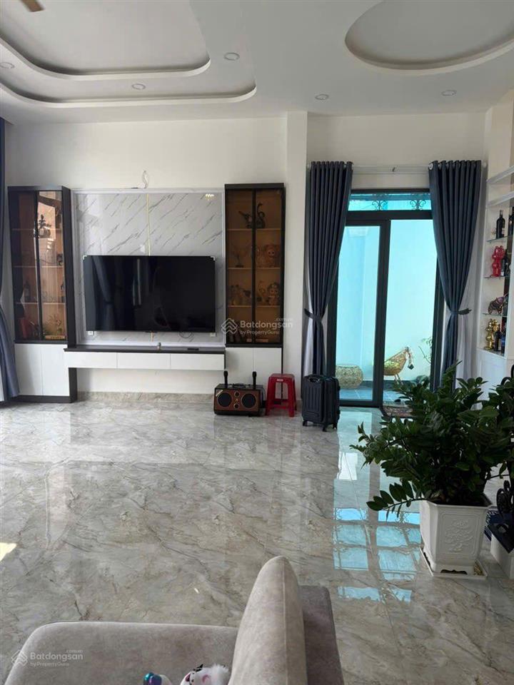 Chính chủ gửi bán nhà xây mới đường dương công khi, gần ban chỉ huy quân sự xã hóc môn mới