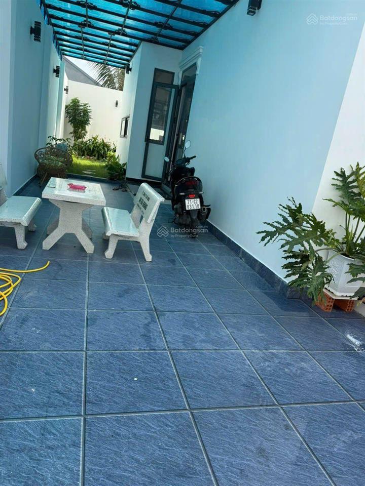 Chính chủ gửi bán nhà xây mới đường dương công khi, gần ban chỉ huy quân sự xã hóc môn mới