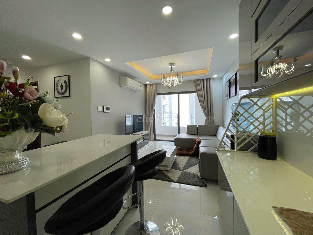 Căn hộ Orchard Parkview đầy đủ  70m2 2 phòng ngủ 17 triệu có xe hơi