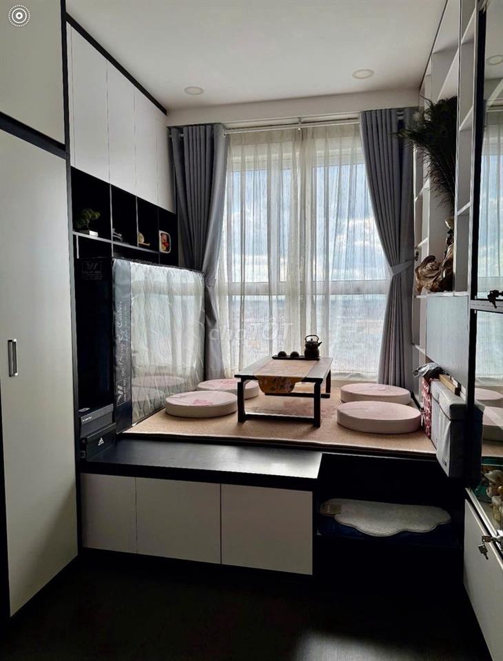 Căn hộ góc Golden Mansion 2 phòng 75m2 5,65 tỷ đầy đủ nội thất đẹp mới