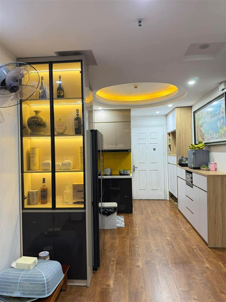 Chính chủ bán căn 2 ngủ 58m2 toà thương mại đặng xá đẹp long lanh. giá 3,3 tỷ hợp lý.  0397 041 ***