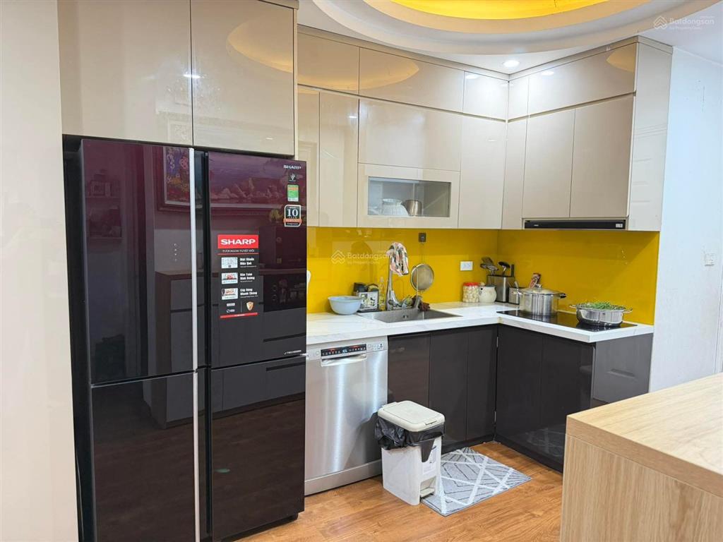 Chính chủ bán căn 2 ngủ 58m2 toà thương mại đặng xá đẹp long lanh. giá 3,3 tỷ hợp lý.  0397 041 ***