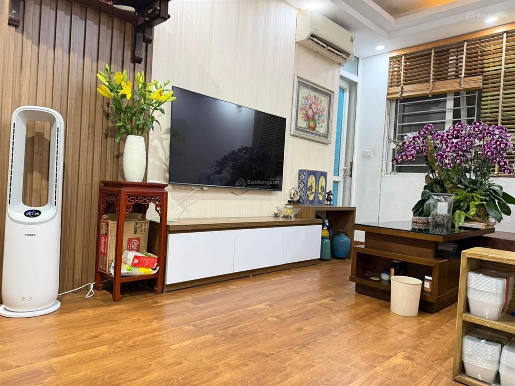 Chính chủ bán căn 2 ngủ 58m2 toà thương mại đặng xá đẹp long lanh. giá 3,3 tỷ hợp lý.  0397 041 ***