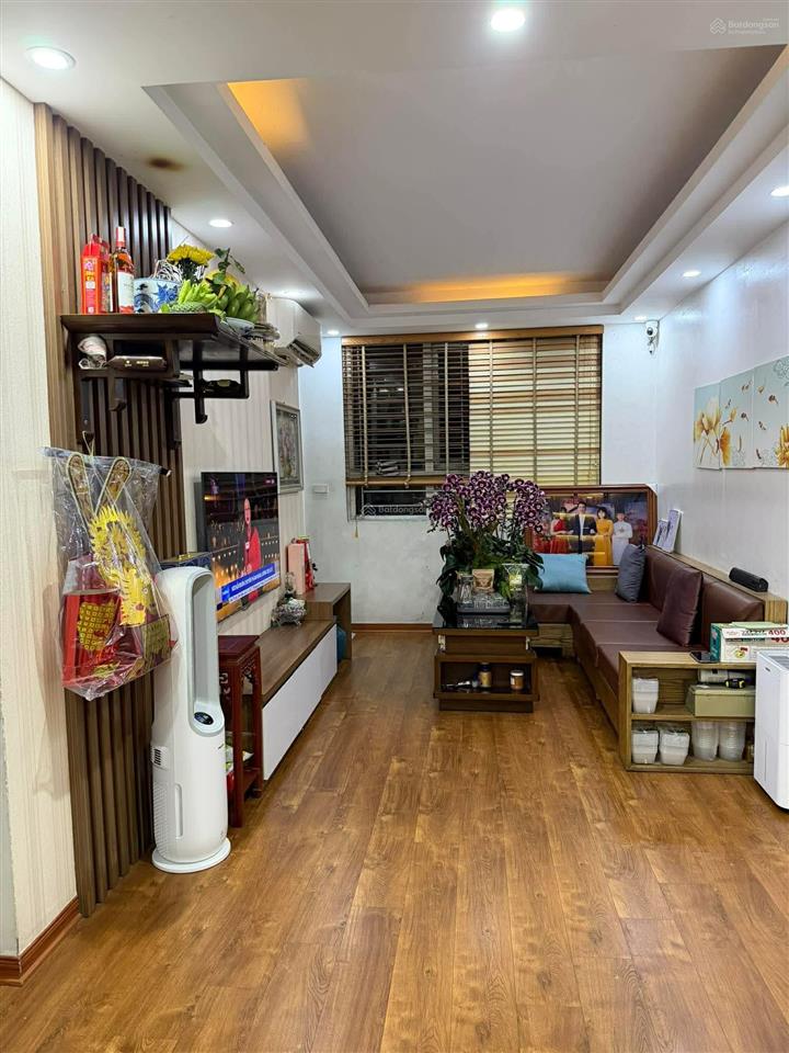 Chính chủ bán căn 2 ngủ 58m2 toà thương mại đặng xá đẹp long lanh. giá 3,3 tỷ hợp lý.  0397 041 ***