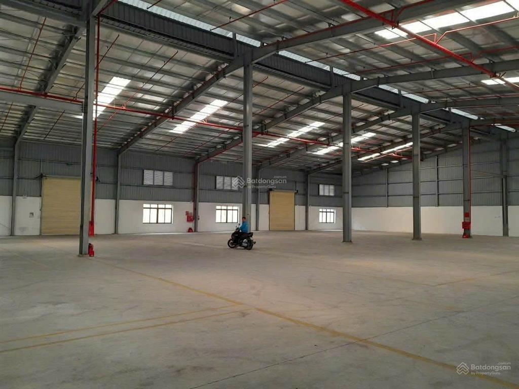 Cho thuê kho xưởng kcn đài tư long biên dt 2530 pccc tự động nghiệm thu, 3 cửa xuất nhập