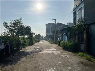 Cần tiền bán gấp mảnh đất tặng căn nhà cấp 4 tại trung tâm viện nghiên cứu rau trâu qùy, gia lâm