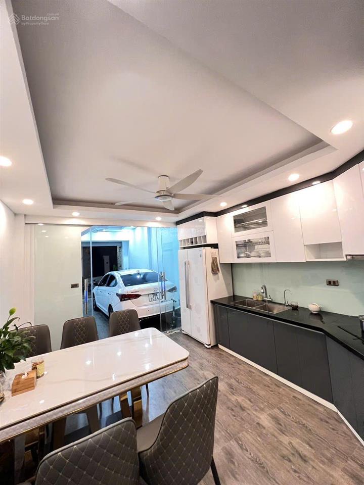 Chính chủ cần bán căn nhà tâm huyết với thiết kế cùng đồ nội thất cao cấp tại việt hưng