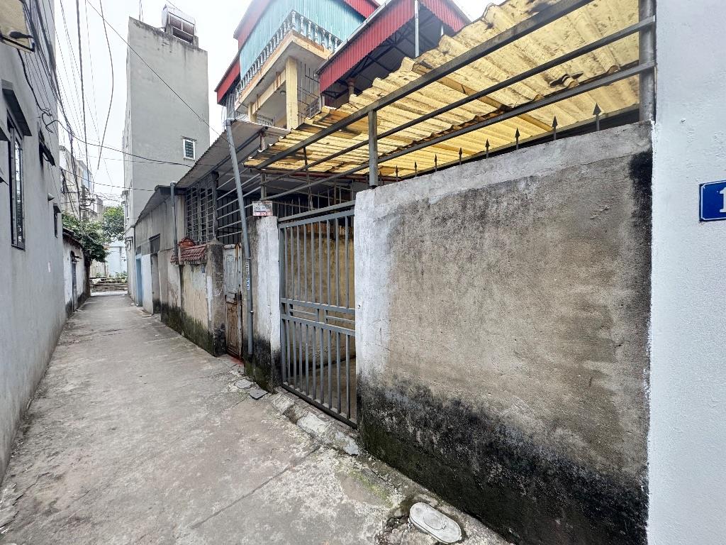 Cần tiền hạ giá bán gấp mảnh đất thổ cư tại trung tâm phường Phúc Lợi, Long Biên 