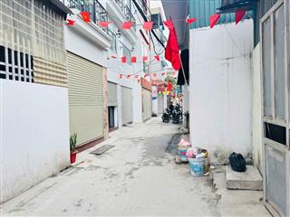 Cần bán gấp căn nhà 6 tầng xây mới đường thông ô tô con tại trung tâm phường Phúc Lợi, Long Biên 