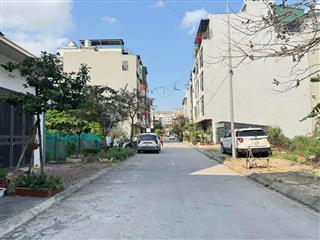 Cần bán gấp lô đất đẹp tọa lạc tại trung tâm khu tái định cư Trâu Qùy, Gia Lâm 