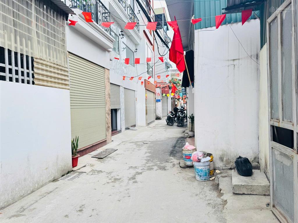 Cần bán gấp căn nhà 6 tầng xây mới đường thông ô tô con tại trung tâm phường phúc lợi, long biên