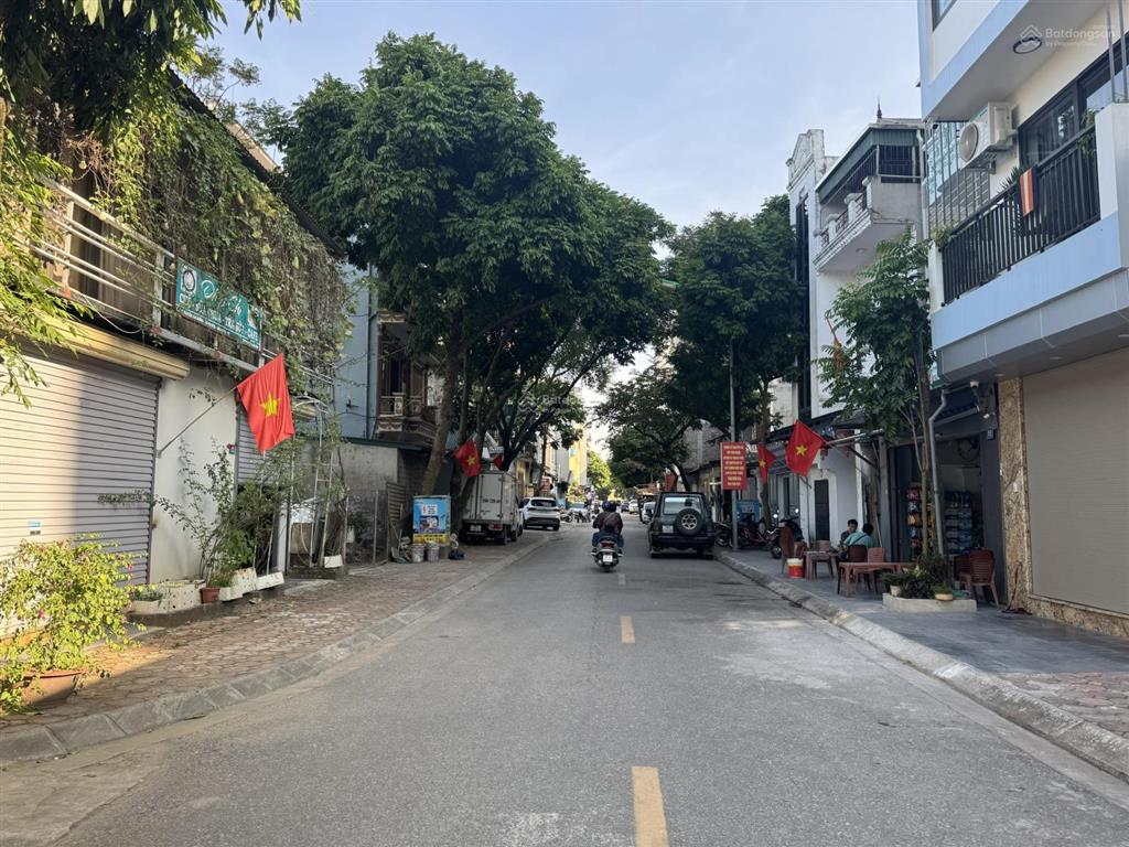 Ông chú nhờ bán gấp mảnh đất thổ cư hai mặt thoáng trước sau tại nguyễn văn hưởng, giang biên