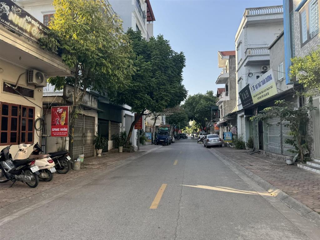 Ông chú nhờ bán gấp mảnh đất thổ cư hai mặt thoáng trước sau tại nguyễn văn hưởng, giang biên