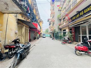 Bán đất tặng căn nhà 3 tầng nằm trong khu phân lô trường hvnn việt nam, trâu quỳ, gia lâm