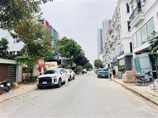 Cần bán căn Shophouse Sông Hồng tại trung tâm thị trấn Trâu Qùy, Gia Lâm 