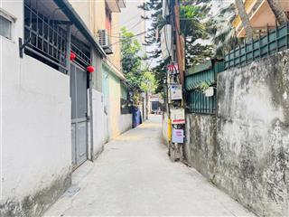 Chính chủ cần bán gấp mảnh đất tặng căn nhà cấp 4 tại trung tâm thạch bàn, long biên