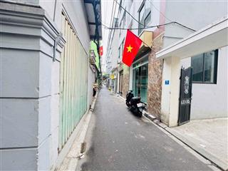 Chuyển vào nội thành sinh sống chị gái bán mảnh đất thổ cư đường thông tại trung tâm Trâu Qùy, Gia Lâm 