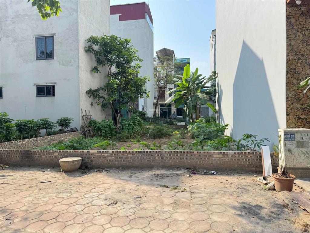 Chính chủ cần bán gấp lô đất đẹp hướng đông nam tại trung tâm khu tái định cư trâu qùy, gia lâm