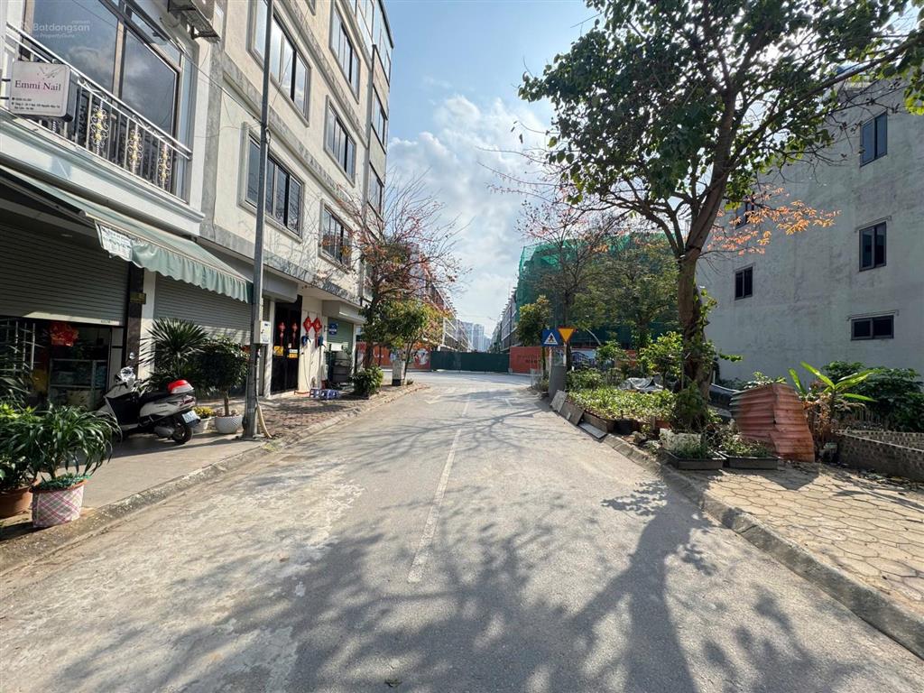 Chính chủ cần bán gấp lô đất đẹp hướng đông nam tại trung tâm khu tái định cư trâu qùy, gia lâm