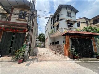 Chính chủ cần bán gấp mảnh đất thổ cư hai mặt đường trước sau tại trung tâm khu phân lô trường HVNN Việt Nam