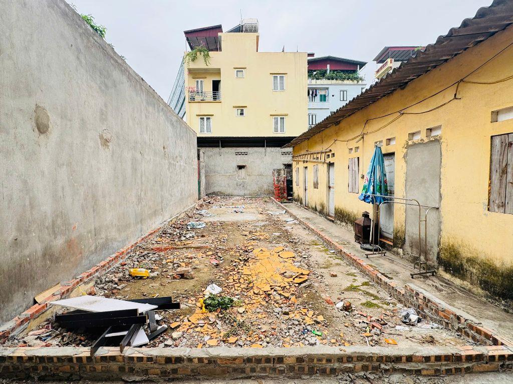 Cần tiền anh trai hạ giá bán nhanh mảnh đất thổ cư gần đường ô tô tránh tại trung tâm Trâu Qùy, Gia Lâm 