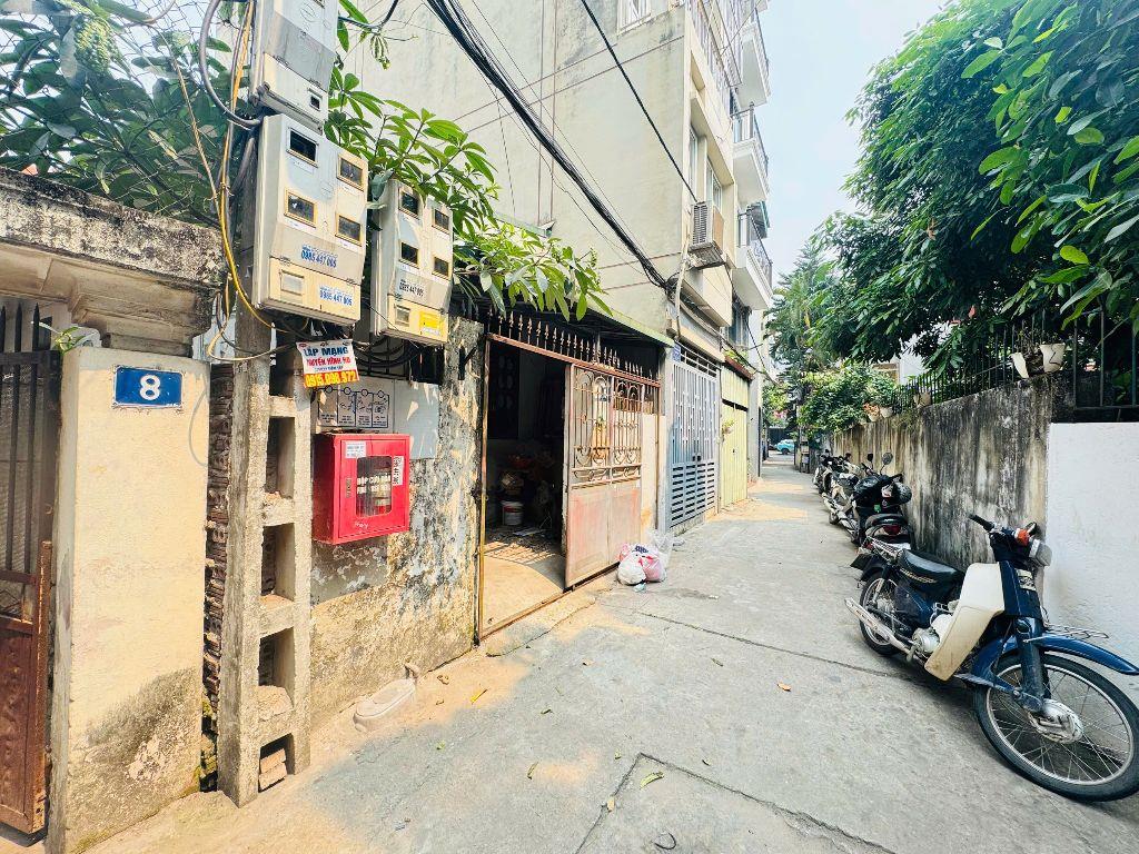 Bán giúp anh trai mảnh đất thổ cư tặng dãy trọ 3 phòng gần trục chính phố Thạch Bàn, Long Biên 