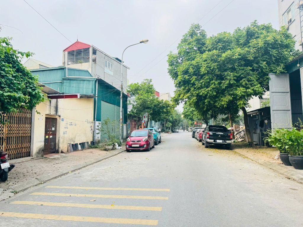 Chính chủ cần bán gấp lô đất đẹp nằm tại trung tâm khu đô thị 31ha Trâu Qùy, Gia Lâm 