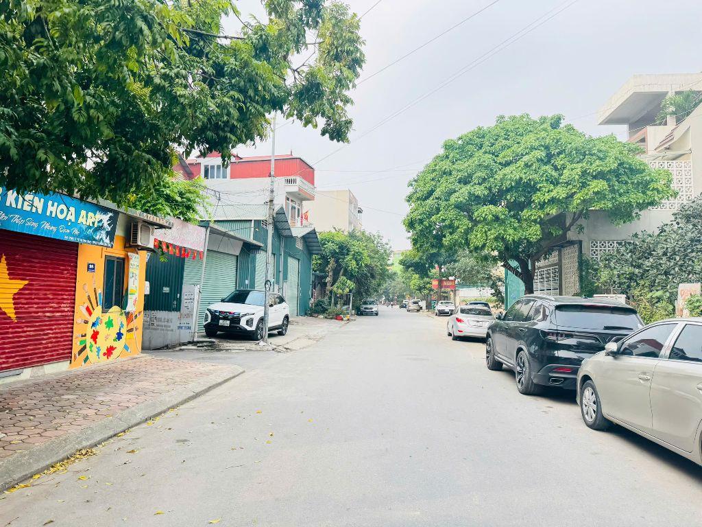 Chính chủ cần bán gấp lô đất đẹp nằm tại trung tâm khu đô thị 31ha Trâu Qùy, Gia Lâm 