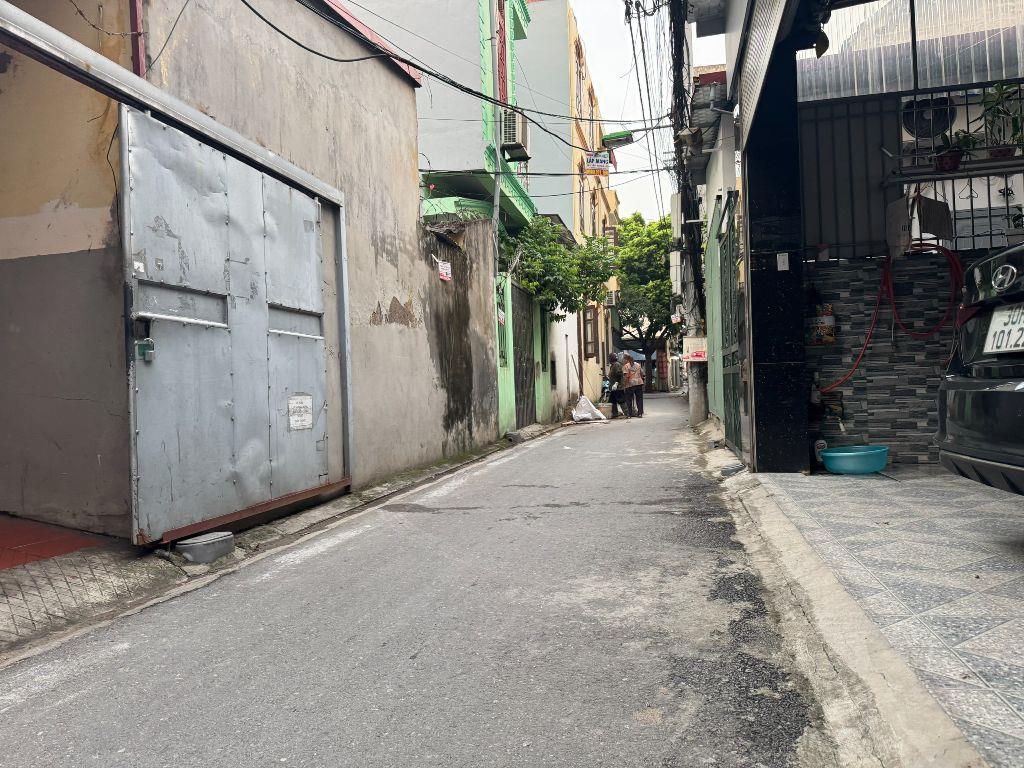 Cần bán căn hộ dịch vụ 6 tầng 19 phòng cho thuê tại trung tâm Trâu Qùy, Gia Lâm