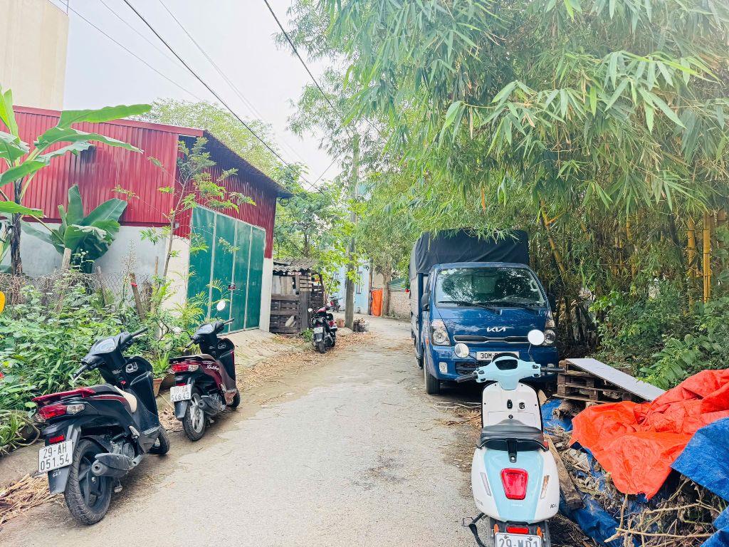 Chính chủ cần bán gấp lô đất nằm trong khu đấu giá Đồng Phan, Thạch Bàn, Long Biên 