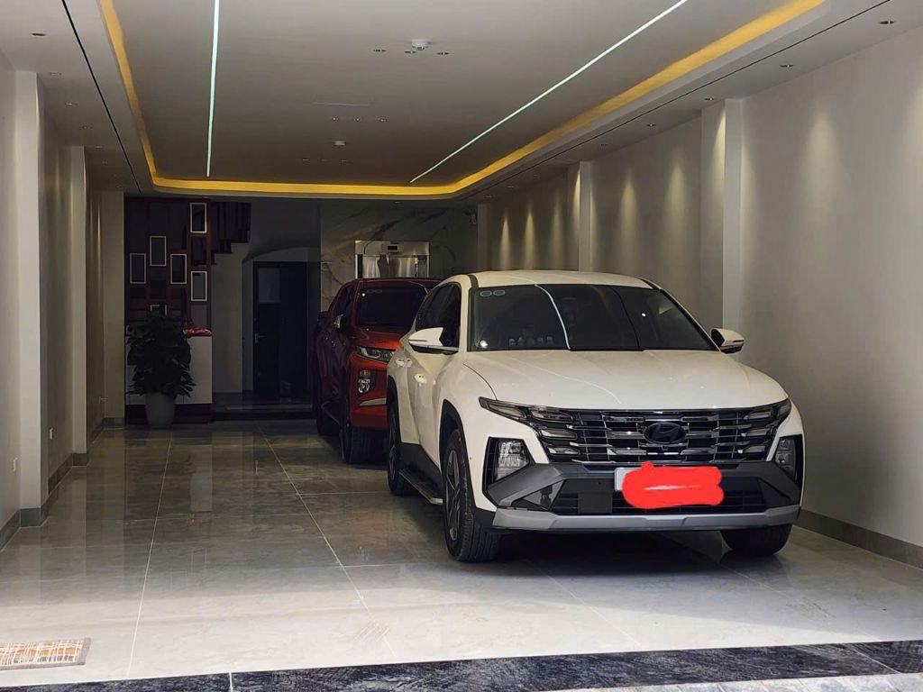 Chính chủ cần bán gấp căn nhà 6 tầng đường ô tô tại trung tâm khu phân lô Quân Đội 918 Phúc Đồng 