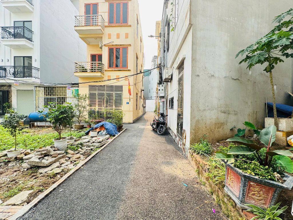 Chính chủ cần bán gấp mảnh đất thổ cư tại trung tâm phường Phúc Lợi, Long Biên 