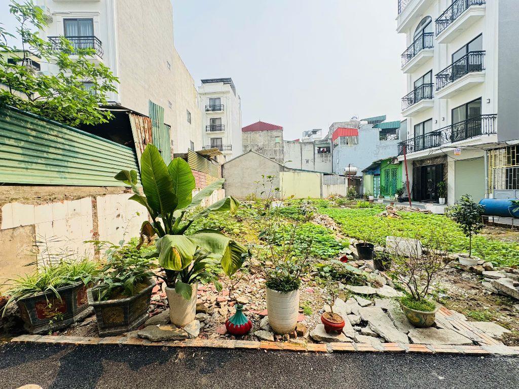 Chính chủ cần bán gấp mảnh đất thổ cư tại trung tâm phường Phúc Lợi, Long Biên 