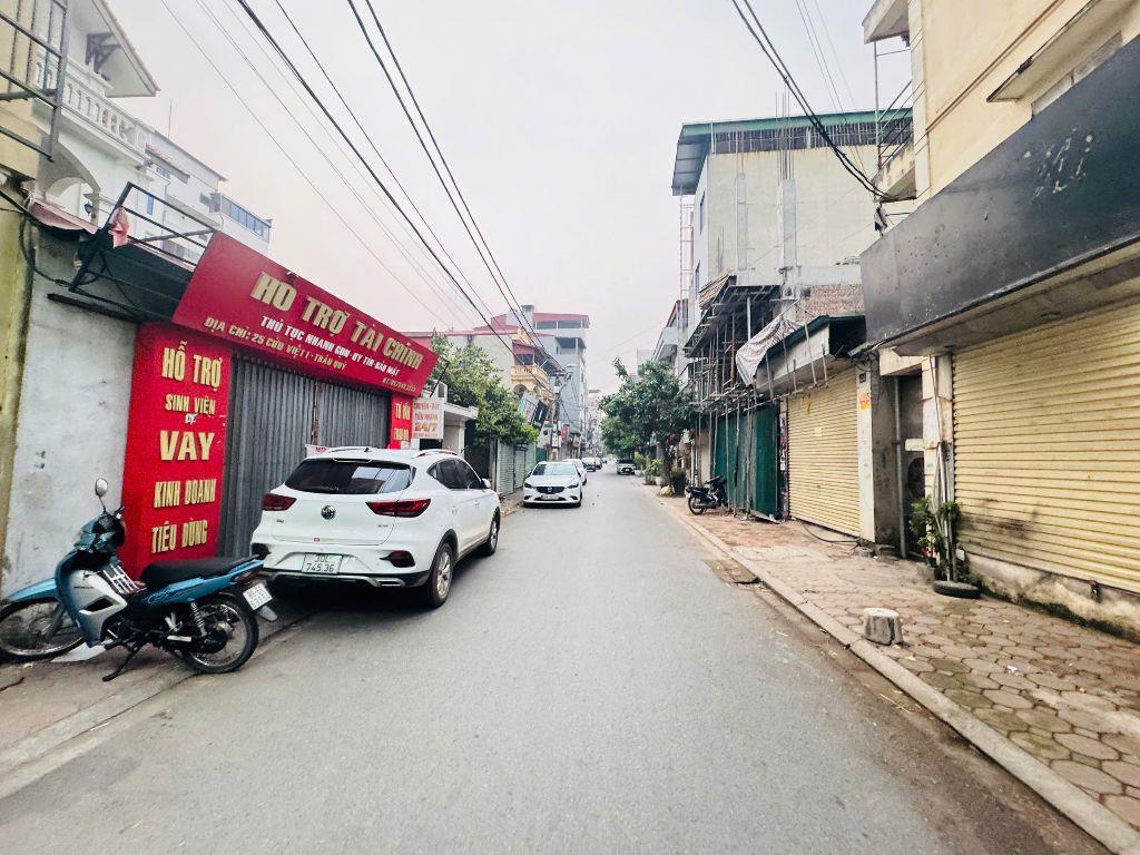 Chính chủ cần bán gấp mảnh đất thổ cư đường ô tô tránh tại trung tâm thị trấn Trâu Qùy, Gia Lâm 