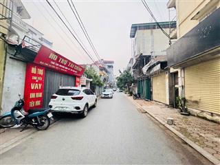 Chính chủ cần bán gấp mảnh đất thổ cư đường ô tô tránh tại trung tâm thị trấn Trâu Qùy, Gia Lâm 