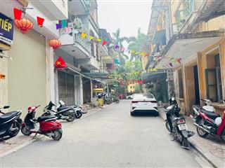 Cần bán gấp mảnh đất tặng căn nhà 3 tầng nằm trong khu phân lô trường HVNN Việt Nam 