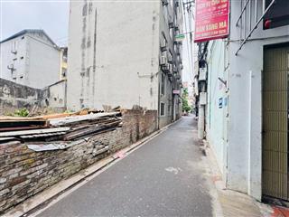 Chị gái cần bán gấp mảnh đất hai mặt thoáng đường thông tại trung tâm Trâu Qùy, Gia Lâm 