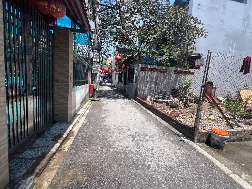 Chính chủ cần bán gấp mảnh đất thổ cư đường thông ô tô tại trung tâm thị trấn Trâu Qùy, Gia Lâm