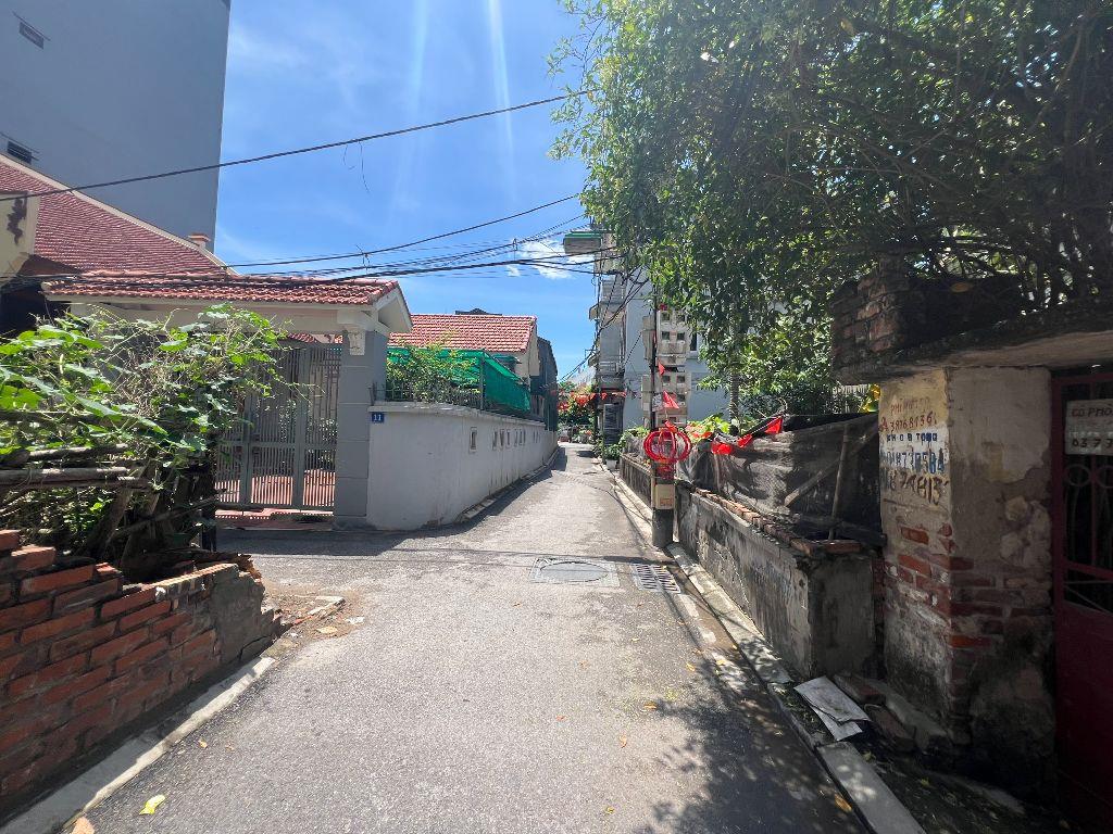 Chính chủ cần bán gấp mảnh đất thổ cư đường thông ô tô tại trung tâm thị trấn Trâu Qùy, Gia Lâm