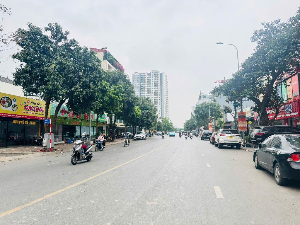 Chính chủ cần bán gấp mảnh đất tặng mặt bằng kinh doanh cho thuê tại phố Thành Trung, Trâu Qùy, Gia Lâm 