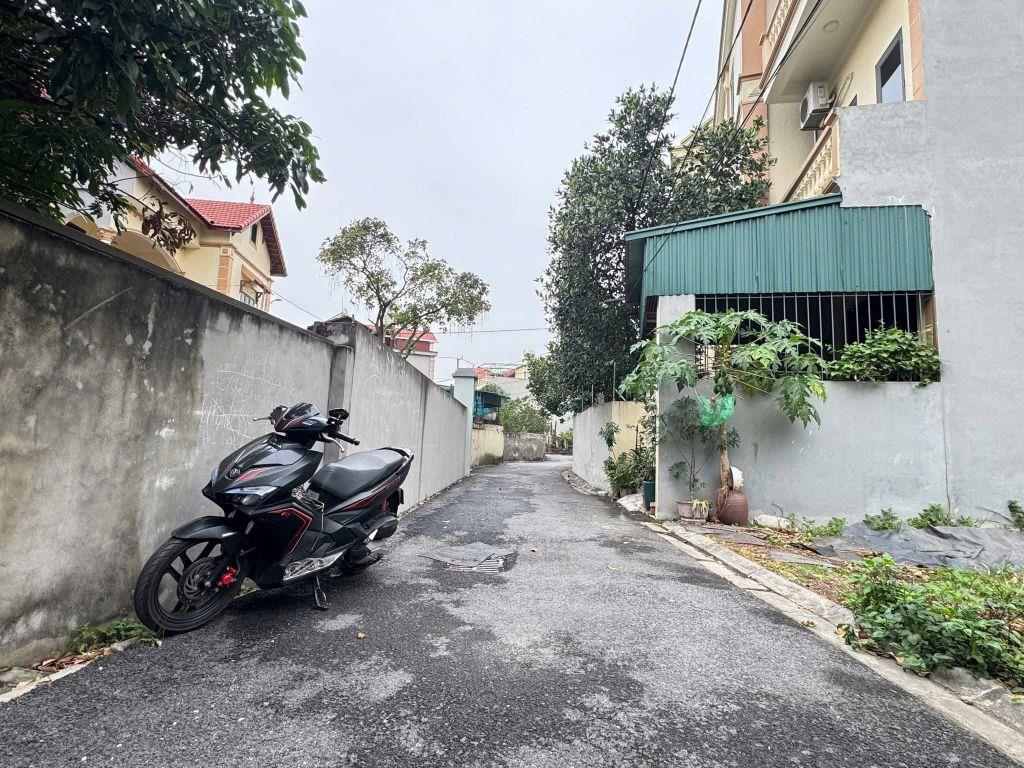 Bán giúp anh trai mảnh đất thổ cư đường ô tô vào tận nơi tại trung tâm thôn Ngọc Động, Đa Tốn, Gia Lâm 