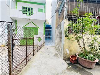 Cần bán gấp mảnh đất thổ cư tặng căn nhà cấp 4 xây mới tại trung tâm tổ 4 phường Phúc Lợi, Long Biên