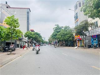 Cần tiền hạ giá bán nhanh mảnh đất tặng căn nhà 3 tầng mặt phố Ngô Xuân Quảng, Trâu Qùy, Gia Lâm 