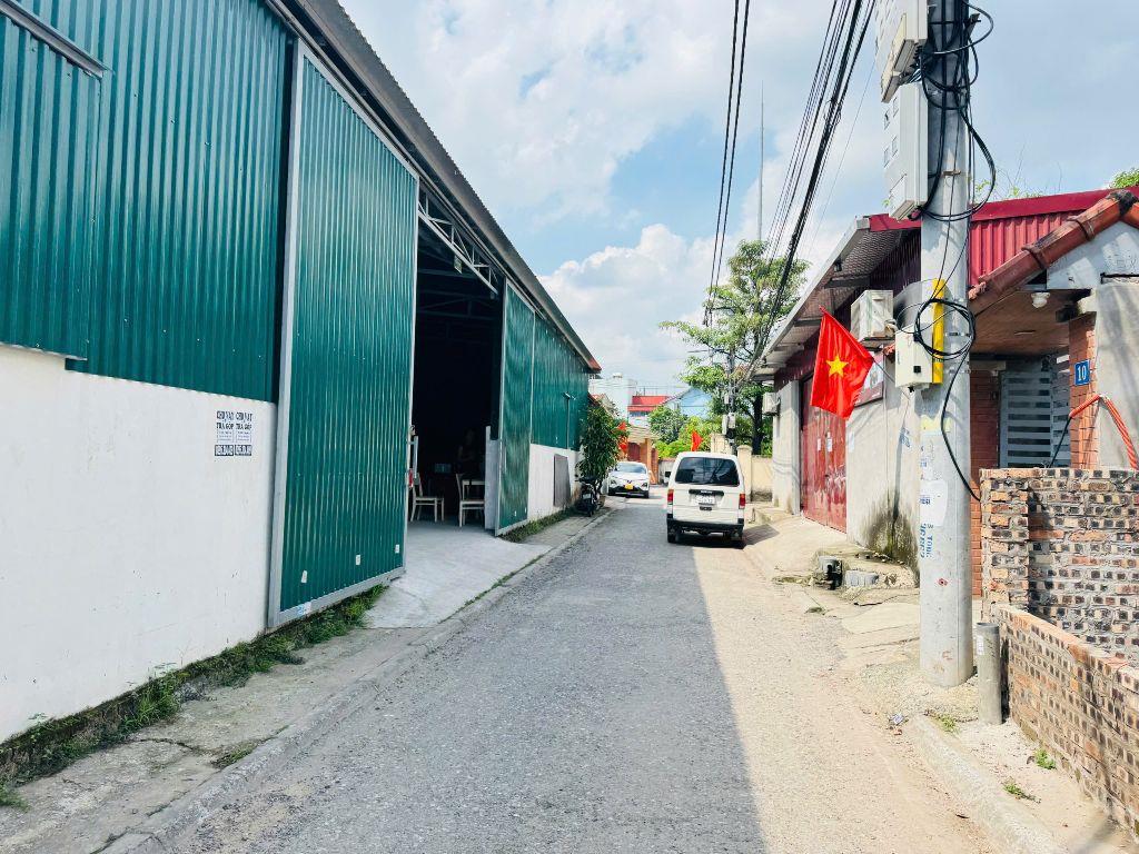 Chính chủ cần bán gấp mảnh đất thổ cư đường thông ô tô tại trung tâm Đông Dư, Gia Lâm